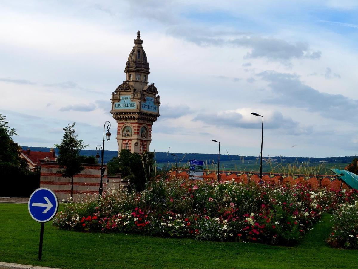 Capital De Champagne Épernay